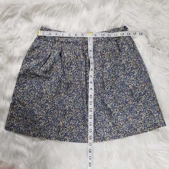 𝅺criss-cross Floral Skirt - Picture 2 of 4